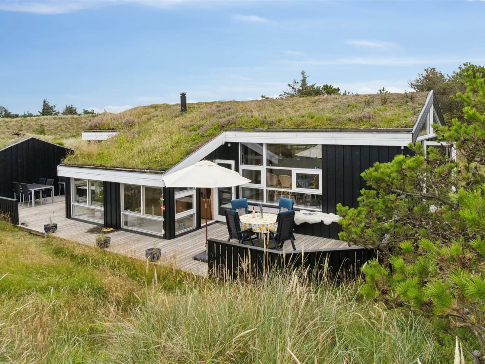 "Hrefna" - 500m from the sea-Outside