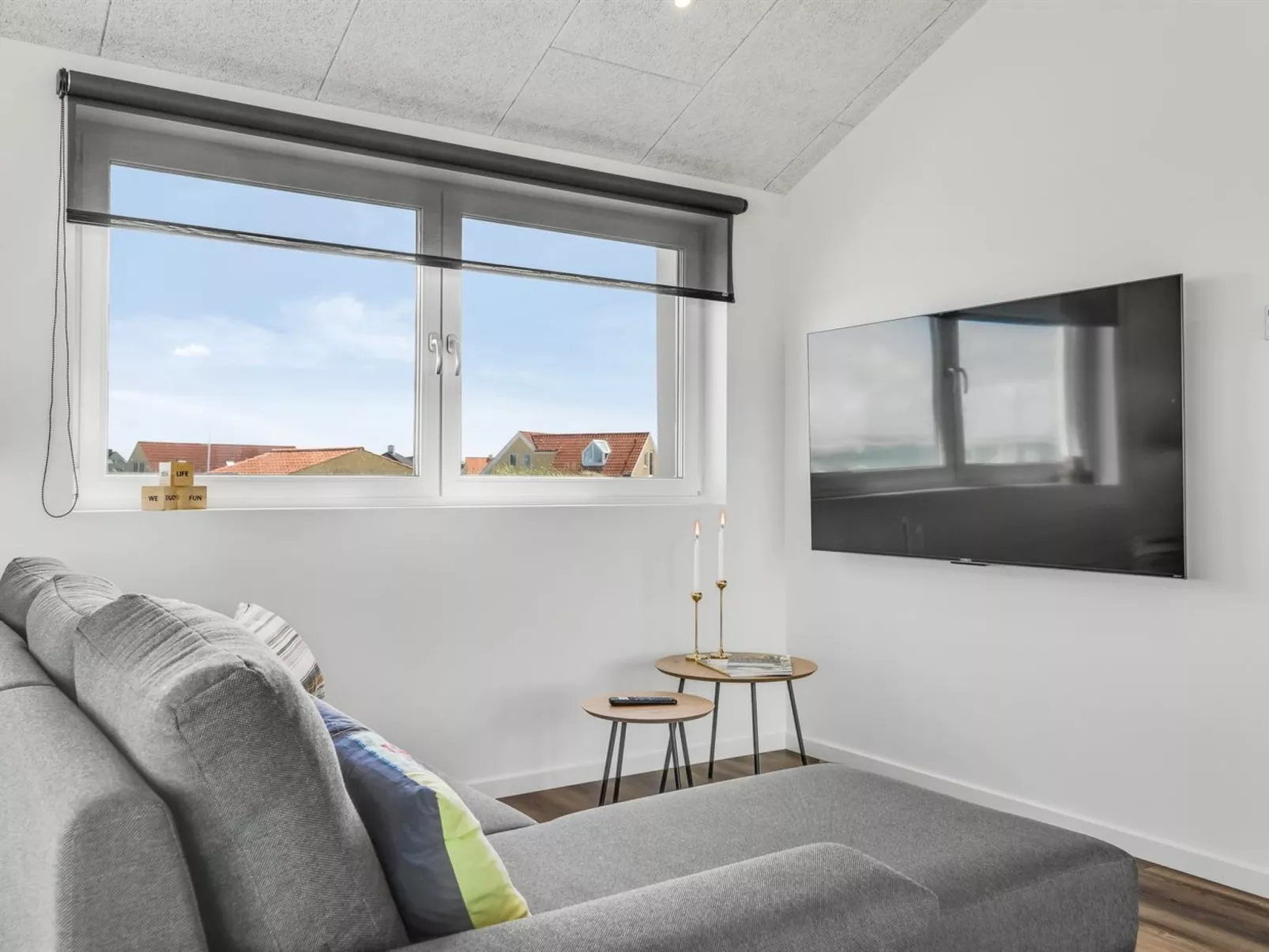 "Unge" - 75m from the sea-Drinnen