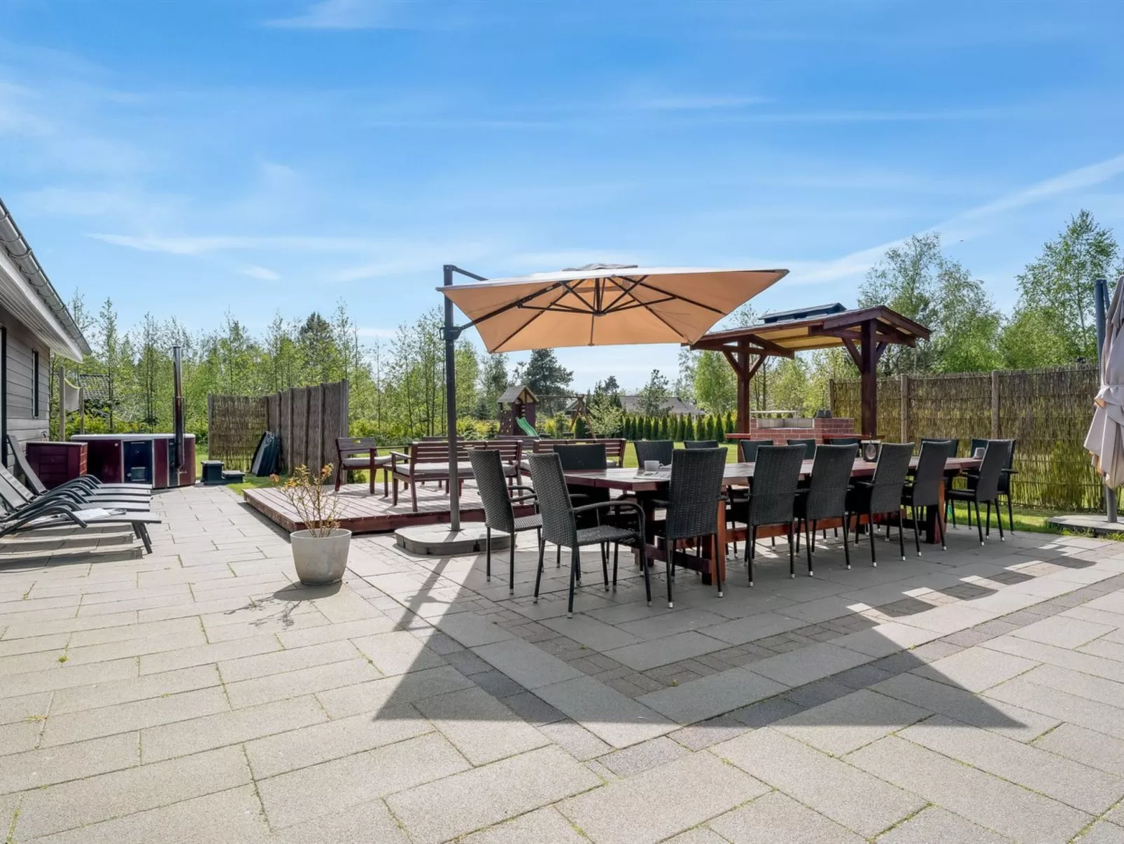 "Ronia" - 900m from the sea-Draußen