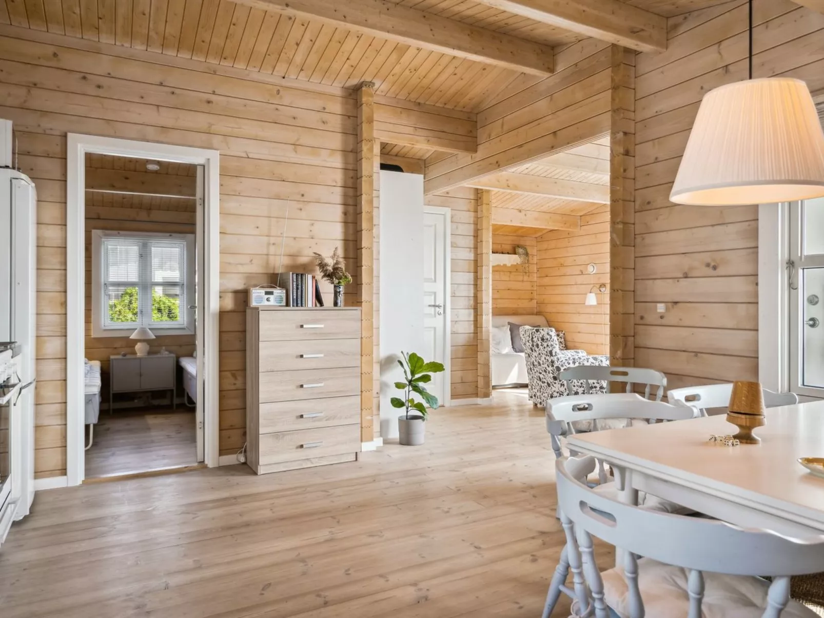 "Gyrth" - 20m to the fjord-Dedans