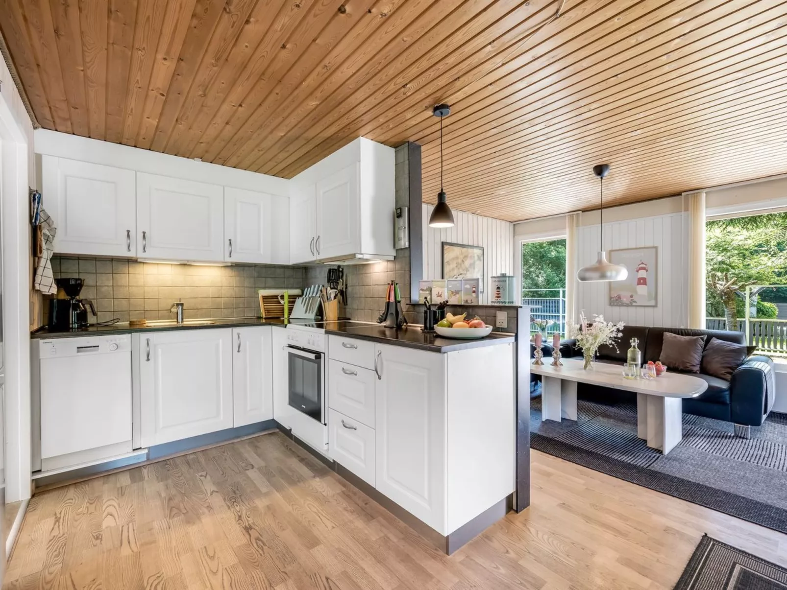 "Meo" - 30km from the sea-Drinnen