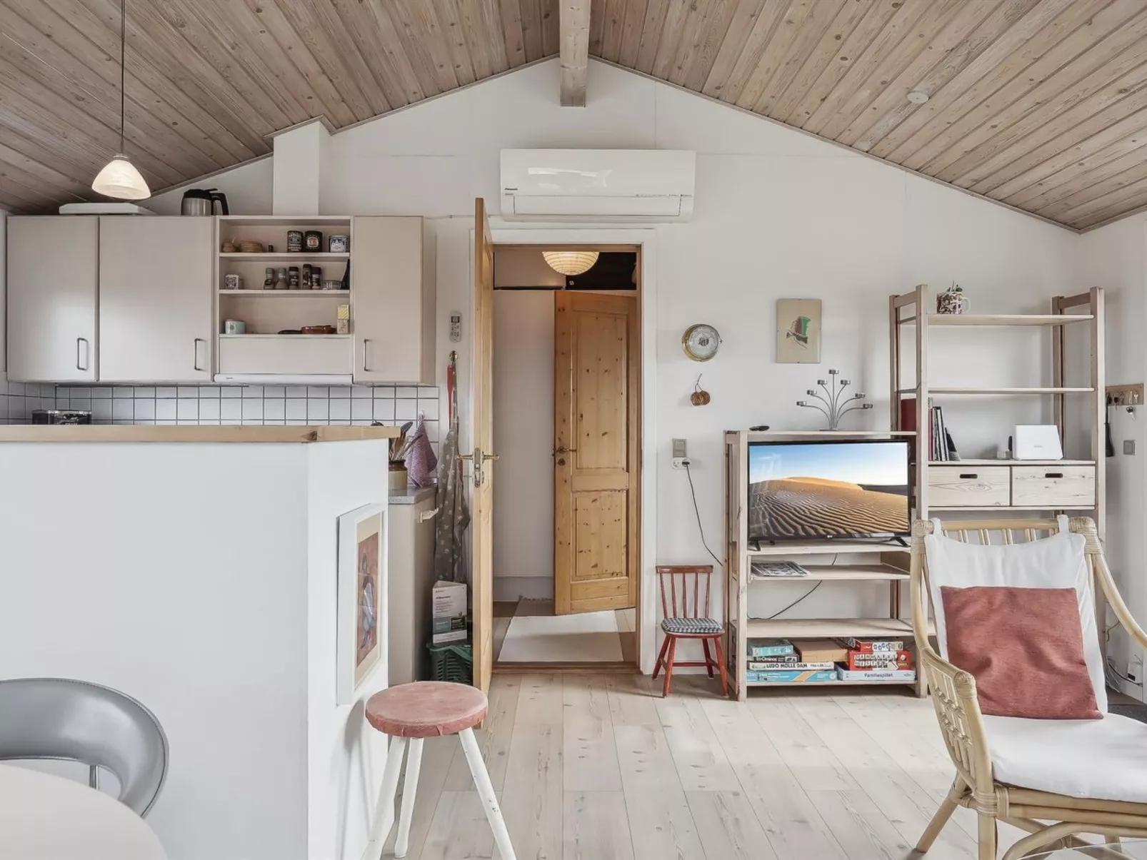 "Nikoletta" - 50m from the sea-Inside