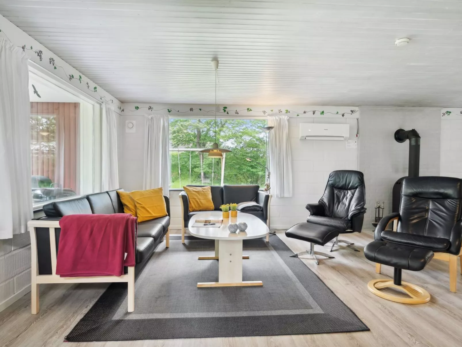 "Keyla" - 3.2km from the sea-Inside