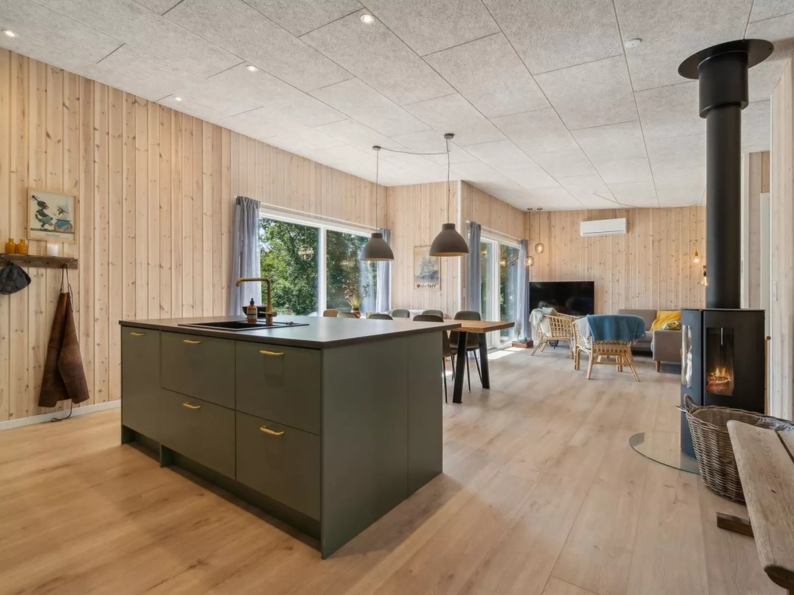 "Filip" - 1.2km from the sea-Inside