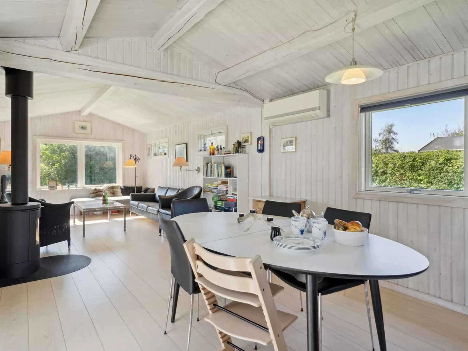 "Imma" -  from the sea-Dedans