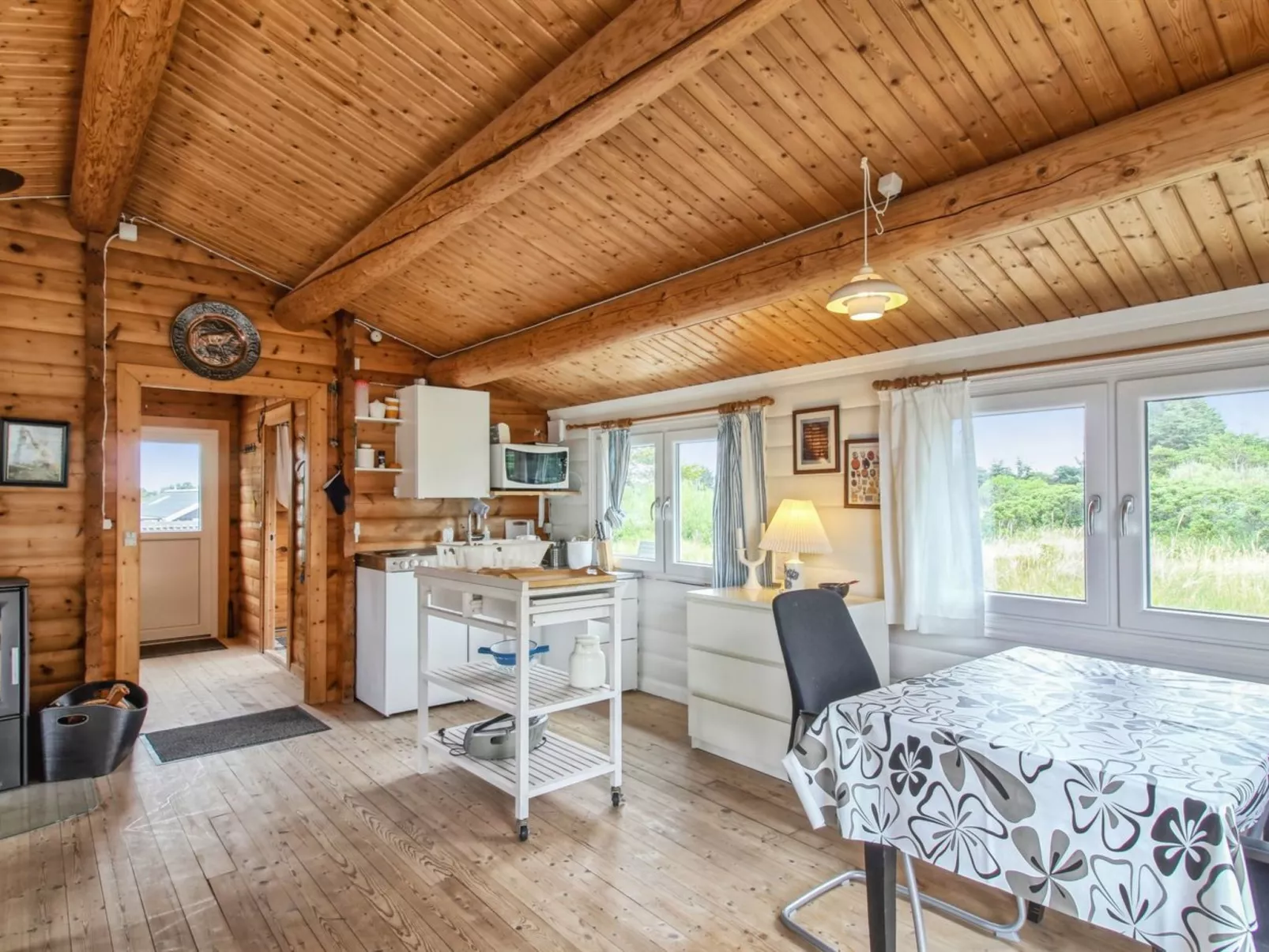 "Sampo" - 400m from the sea-Drinnen