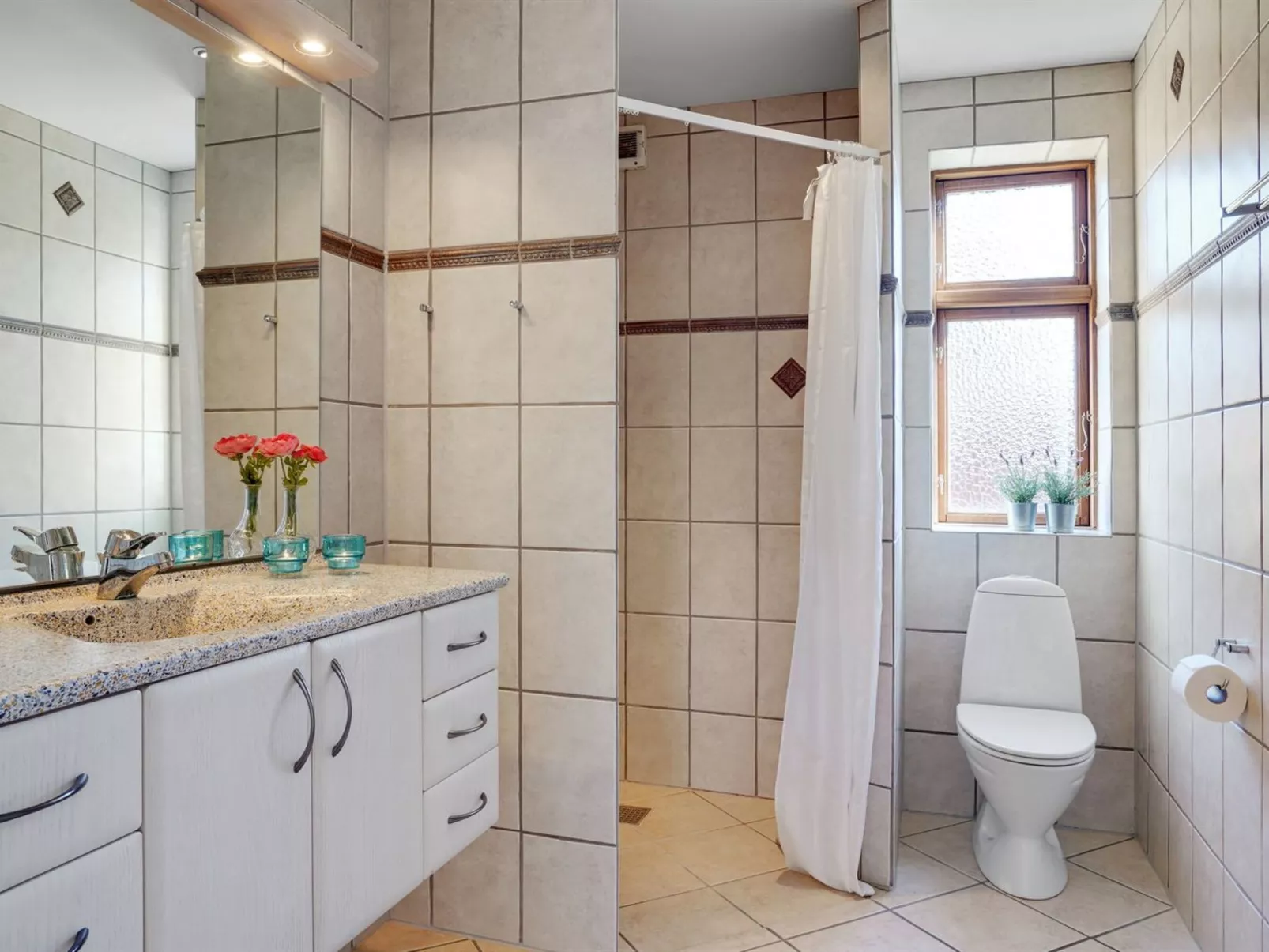 "Iarund" - 500m to the fjord-Inside