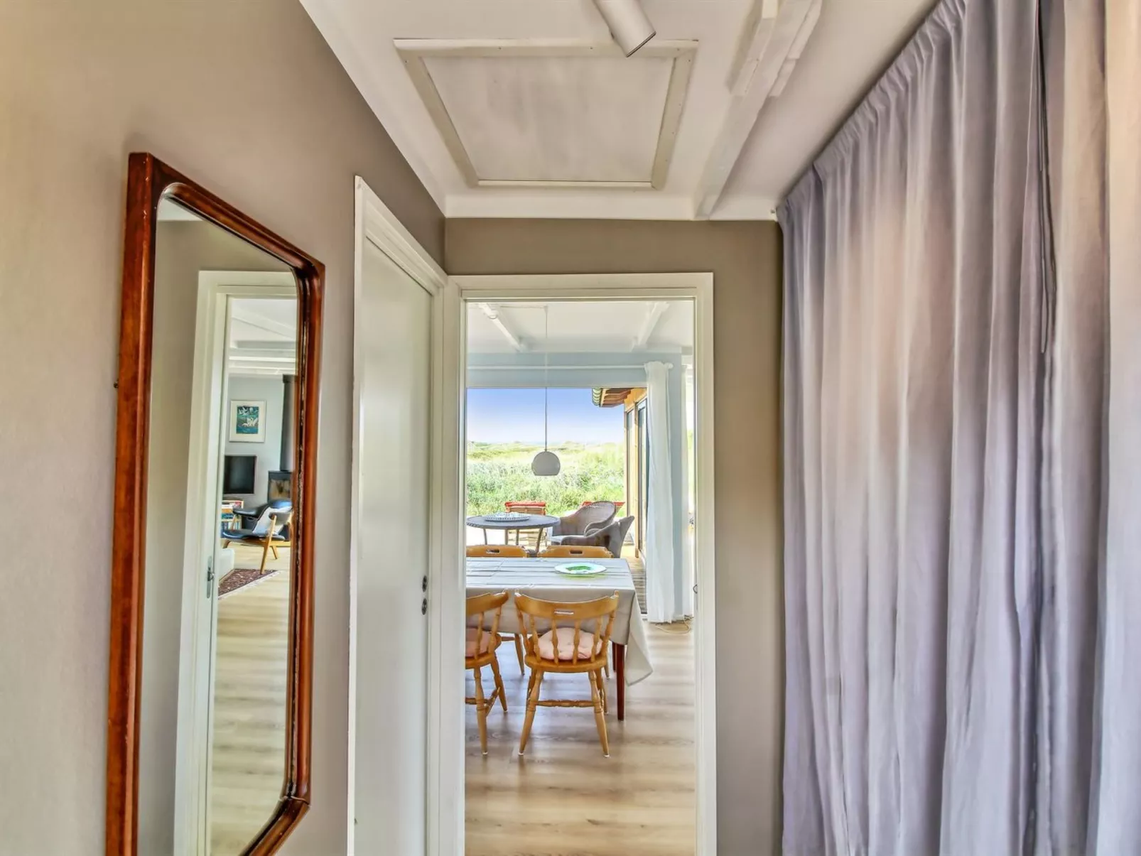 "Hoat" - 300m from the sea-Drinnen