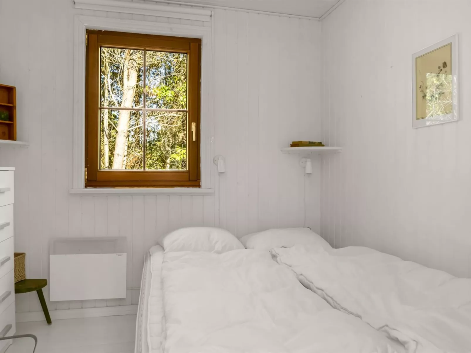 "Eimi" - 1.5km from the sea-Drinnen