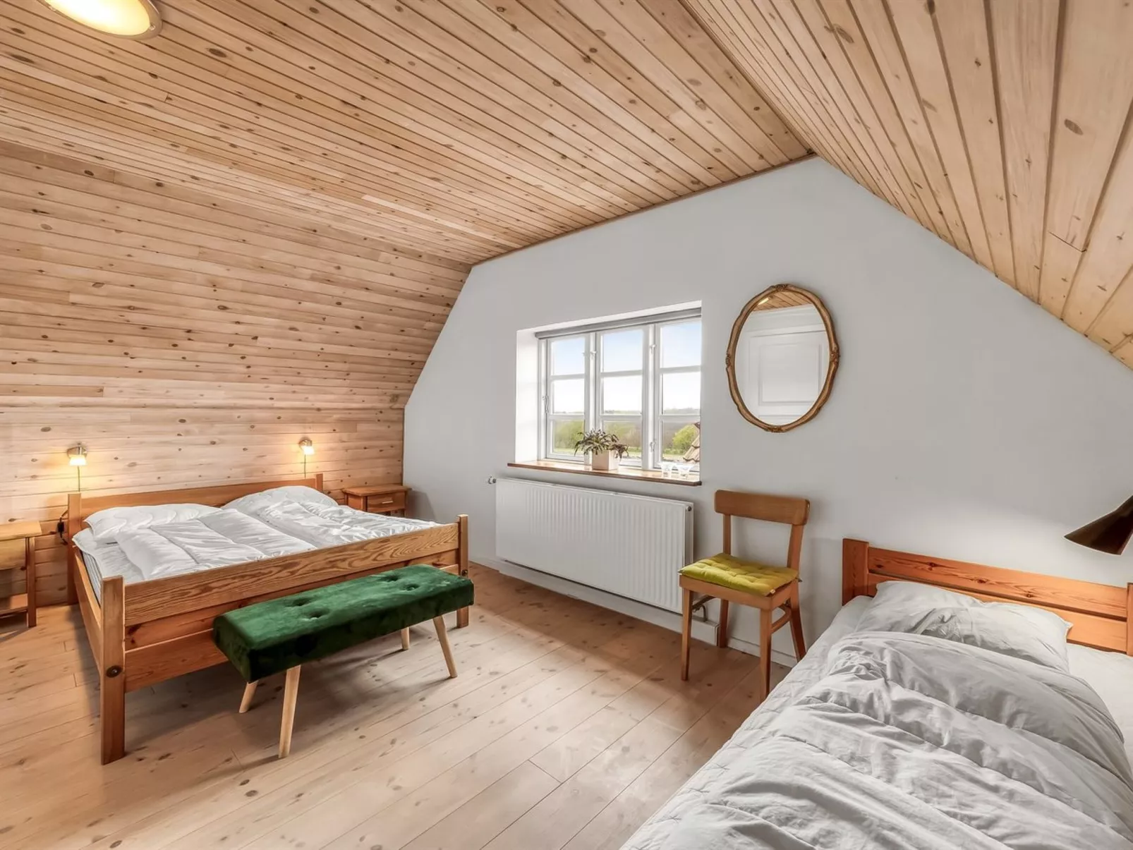 "Soria" - 600m to the fjord-Dedans