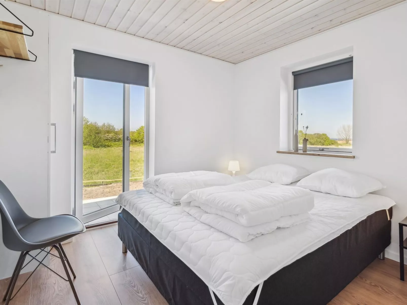 "Ika" - 450m from the sea-Inside