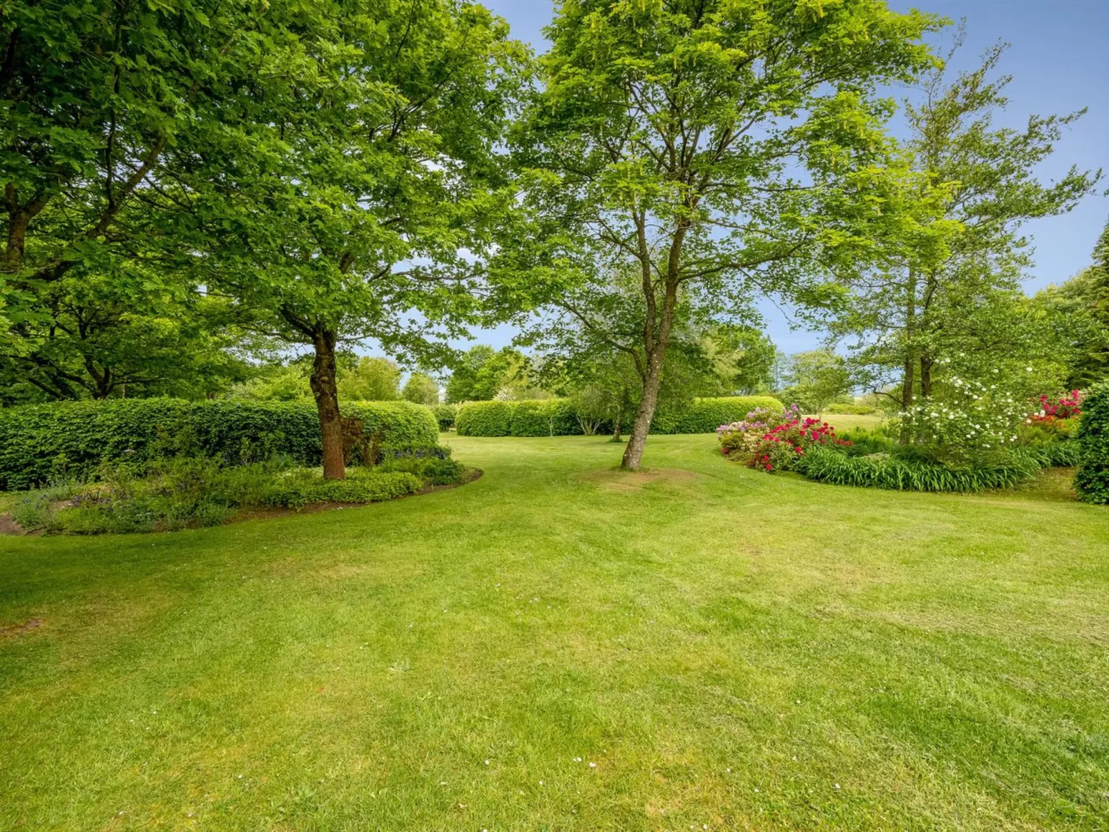 "Tatiane" - 10km from the sea-Outside