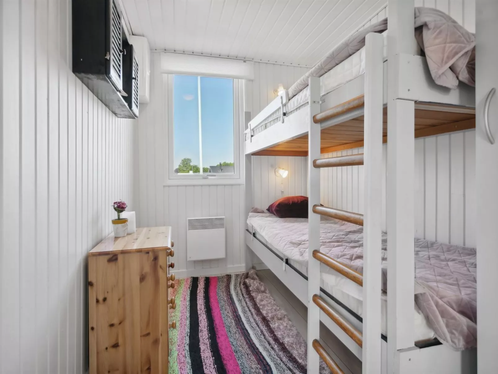 "Tabithe" - 500m from the sea-Inside