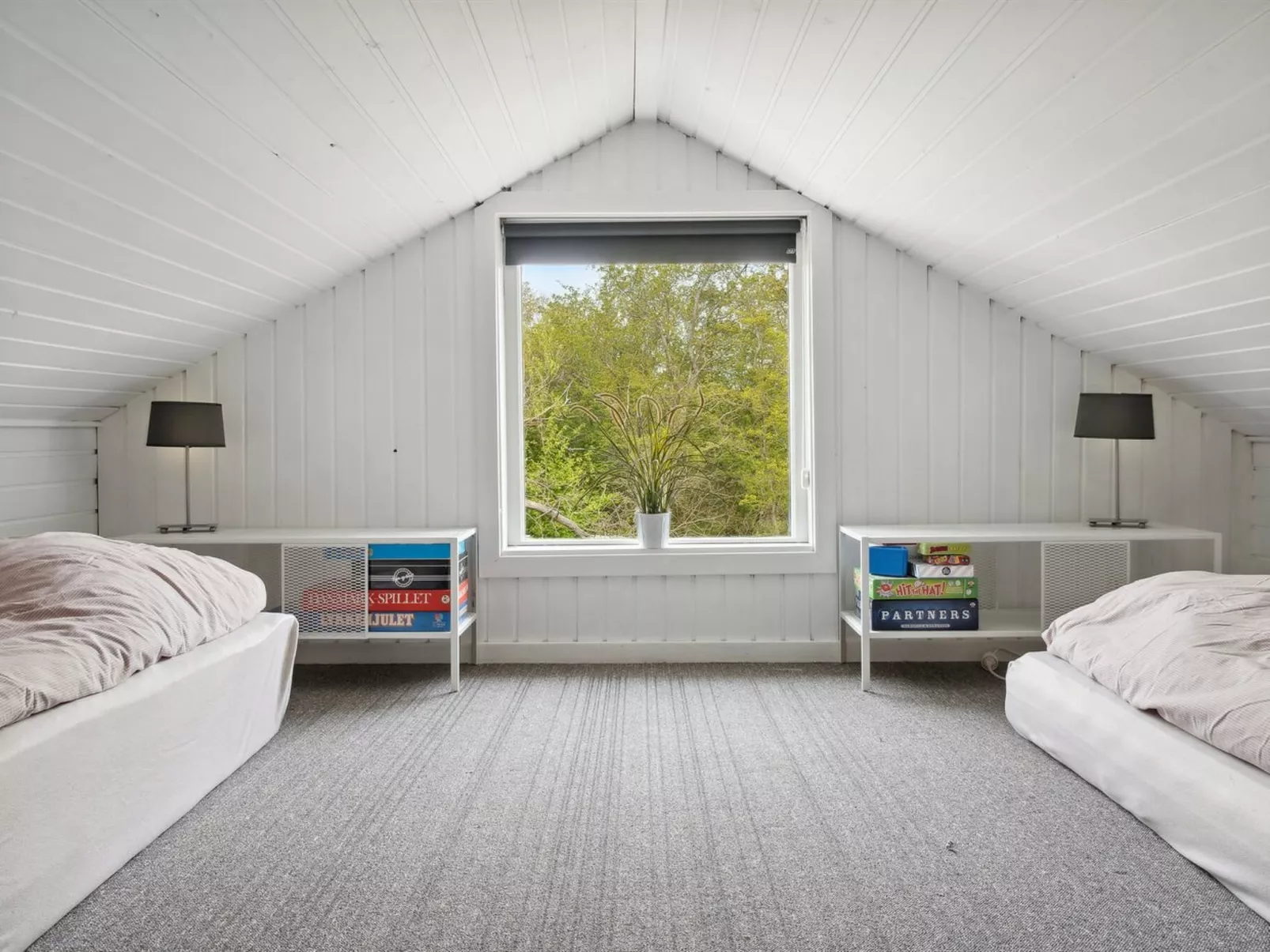 "Reidar" - 600m from the sea-Inside