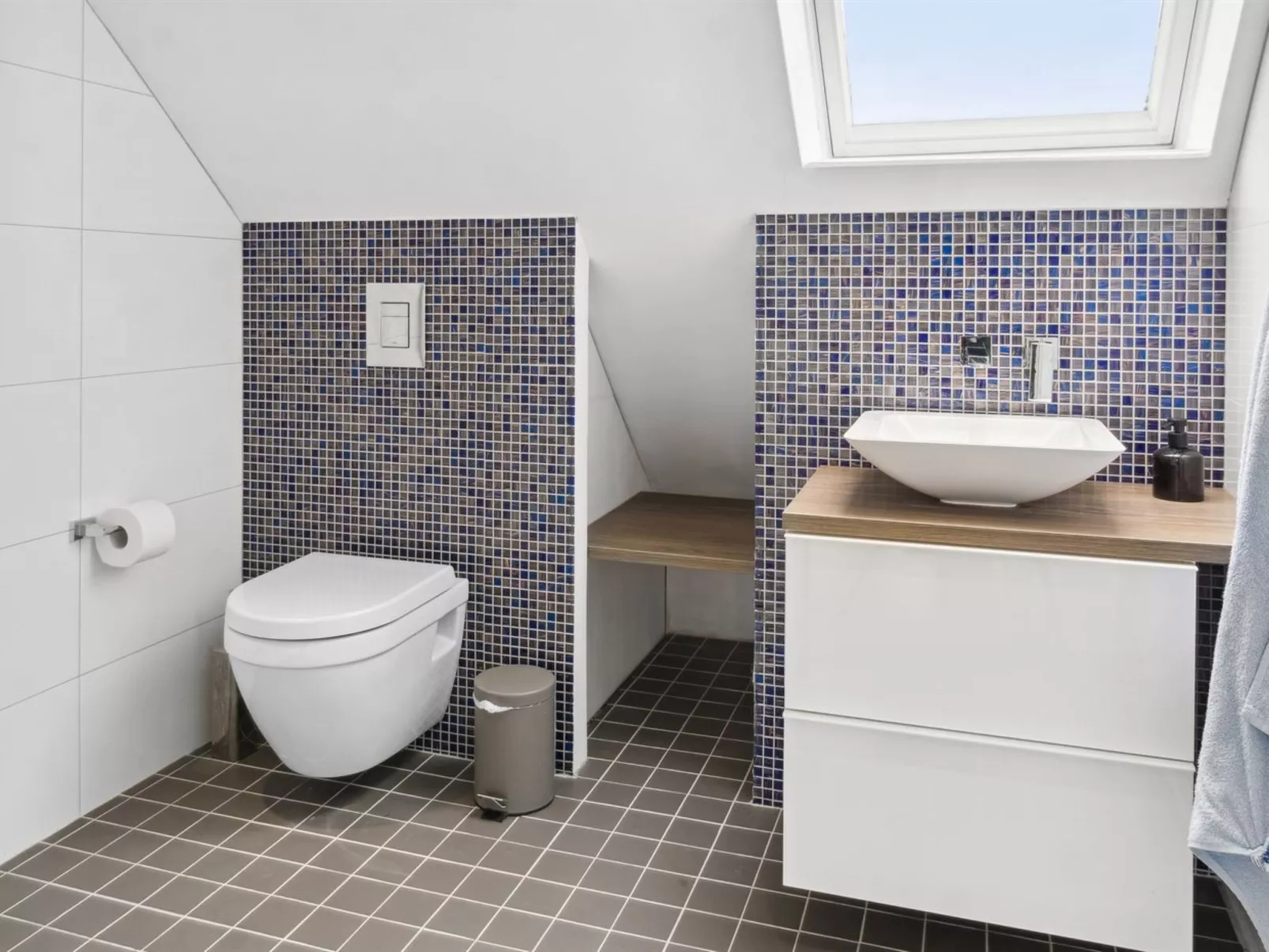 "Hughlek" - 1.5km from the sea-Inside