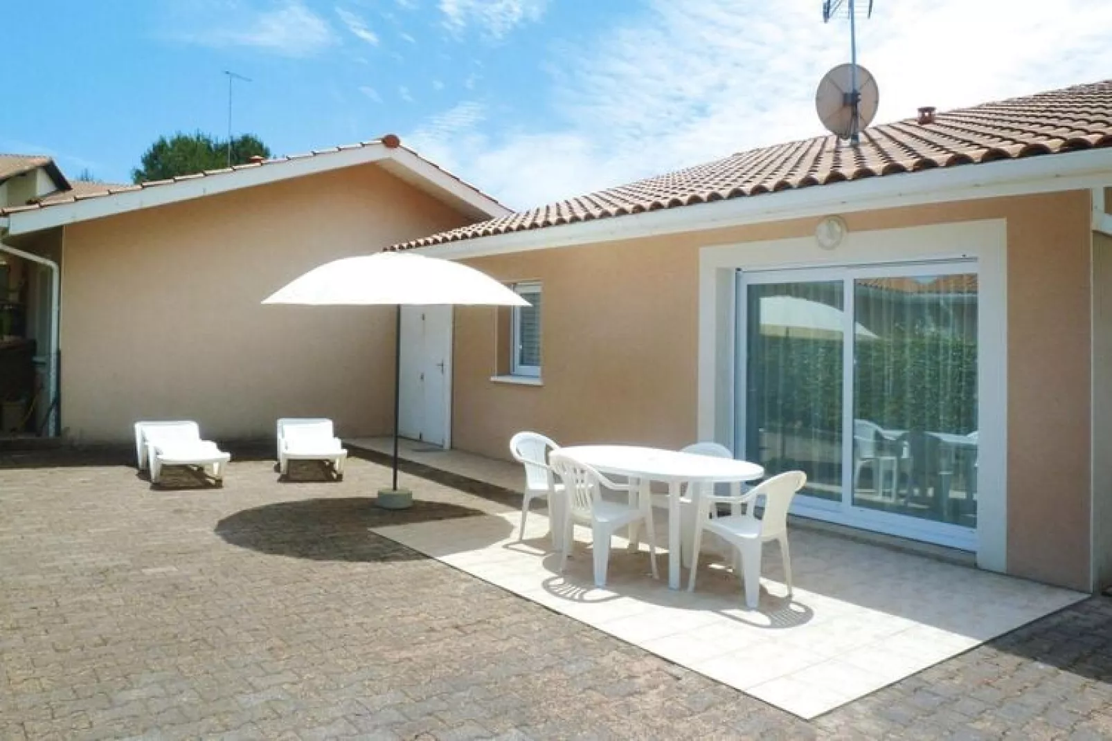 Terraced house Moliets-Exterior summer