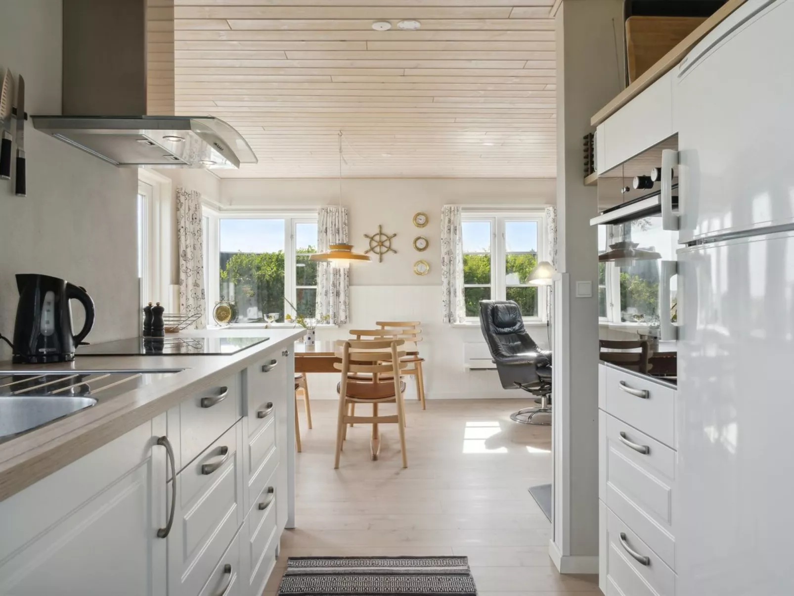 "Mirkka" - 50m from the sea-Drinnen