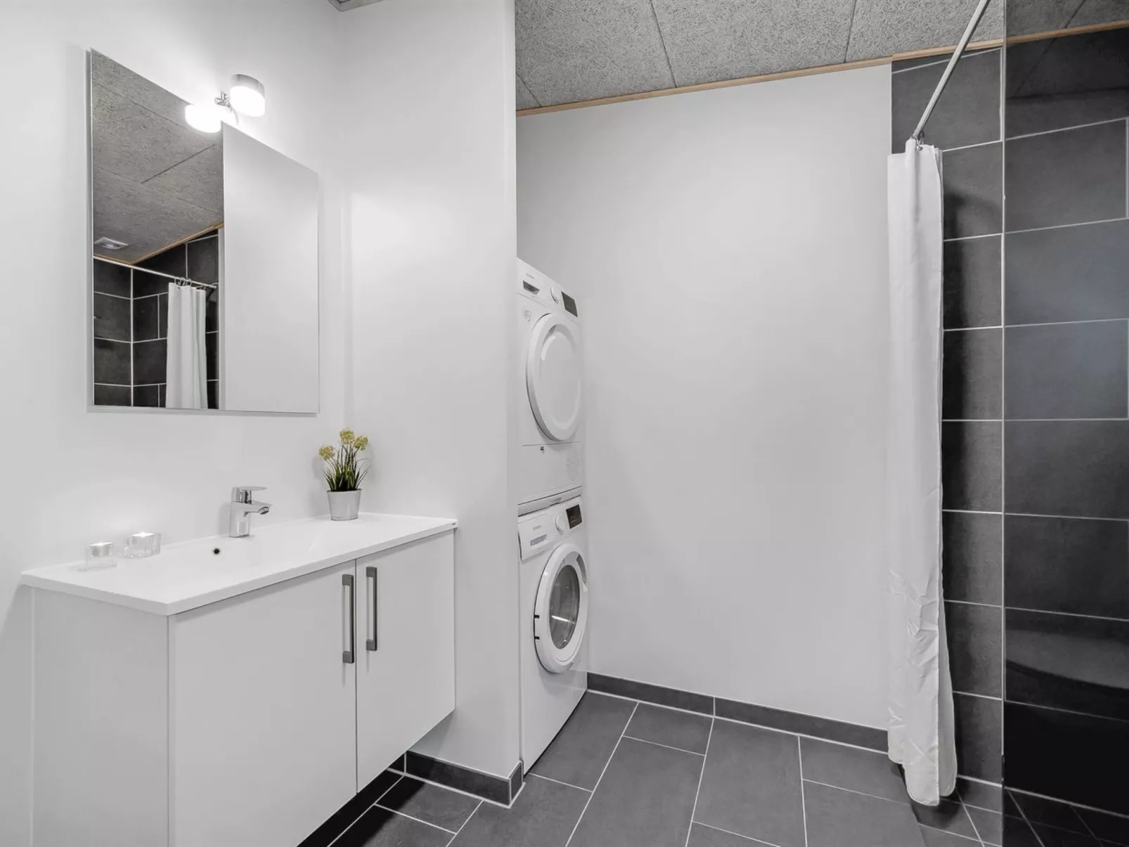 "Winder" - 500m from the sea-Inside