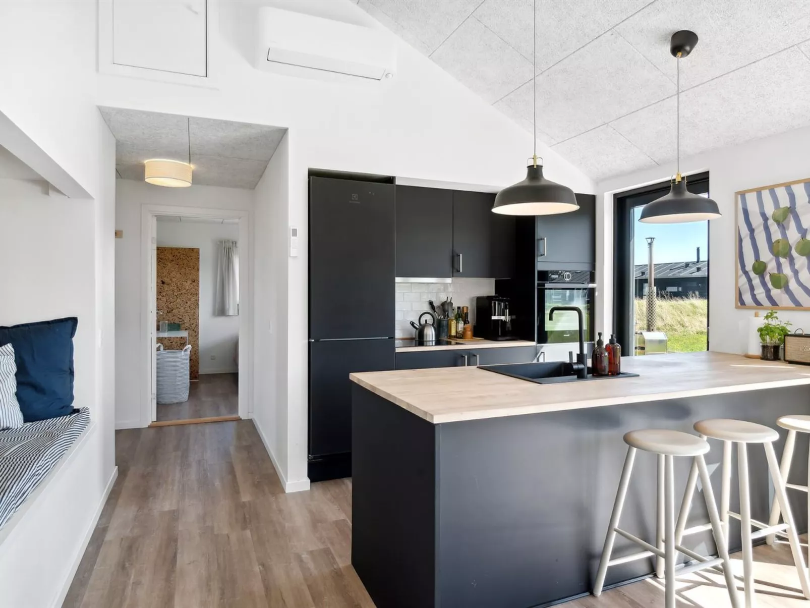 "Cresta" - 1.4km from the sea-Inside