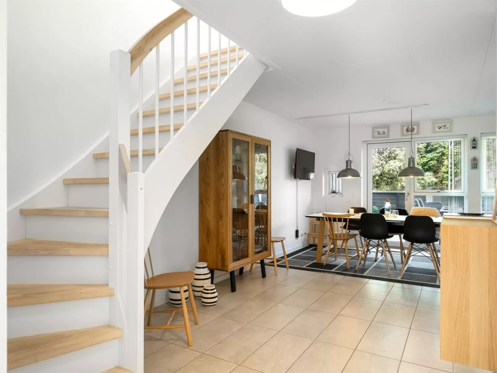 "Flugha" - 600m from the sea-Inside