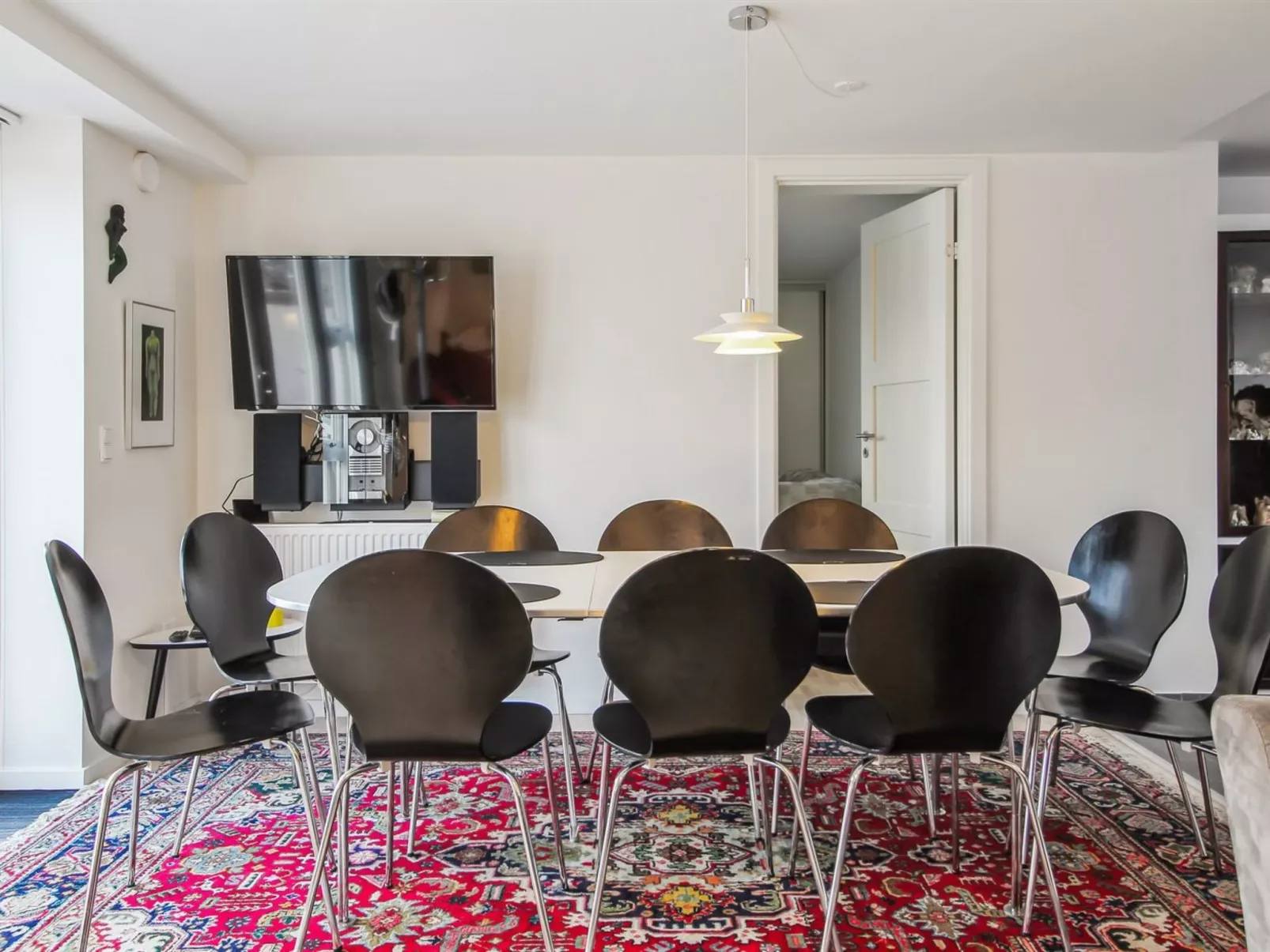 "Mirja" - 50m to the fjord-Drinnen