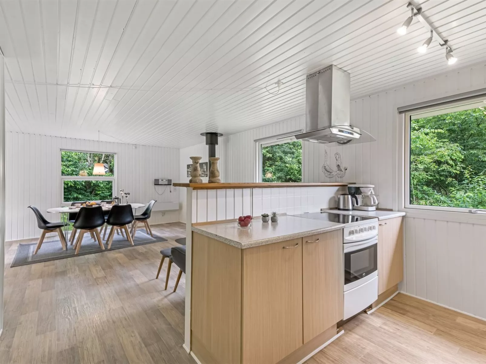 "Tancred" - 30km from the sea-Dedans