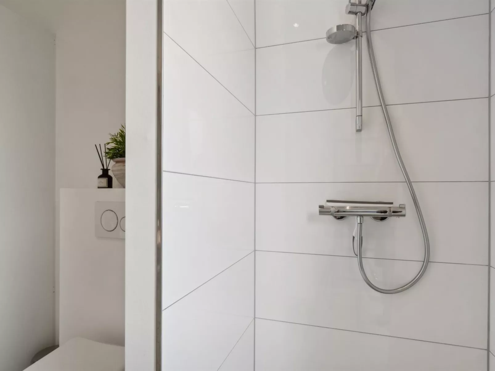 "Sys" - 150m from the sea-Inside