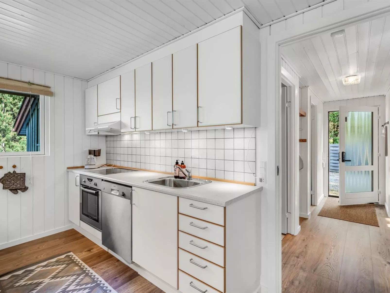 "Yngvy" - 1.3km from the sea-Inside