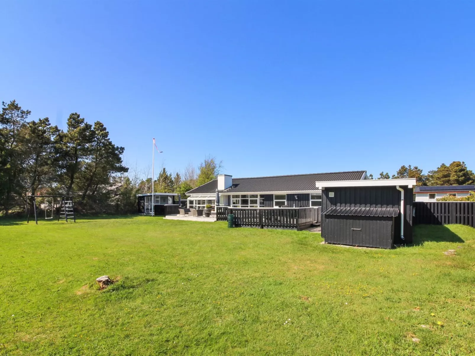 "Emilia" - 1.8km from the sea-Outside