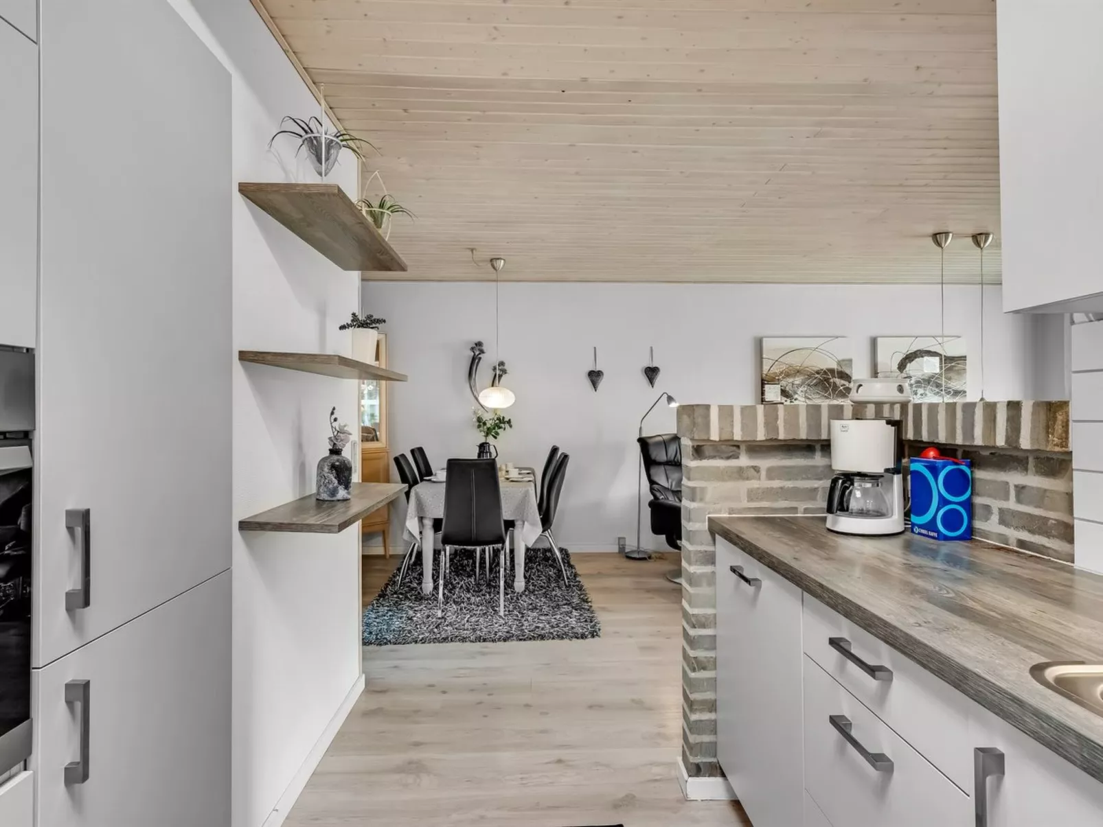 "Geert" - 900m from the sea-Inside