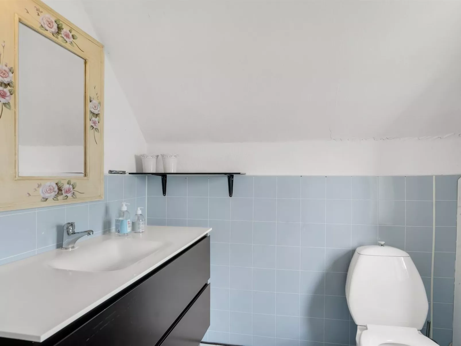 "Edvardsine" - 20m to the fjord-Dedans