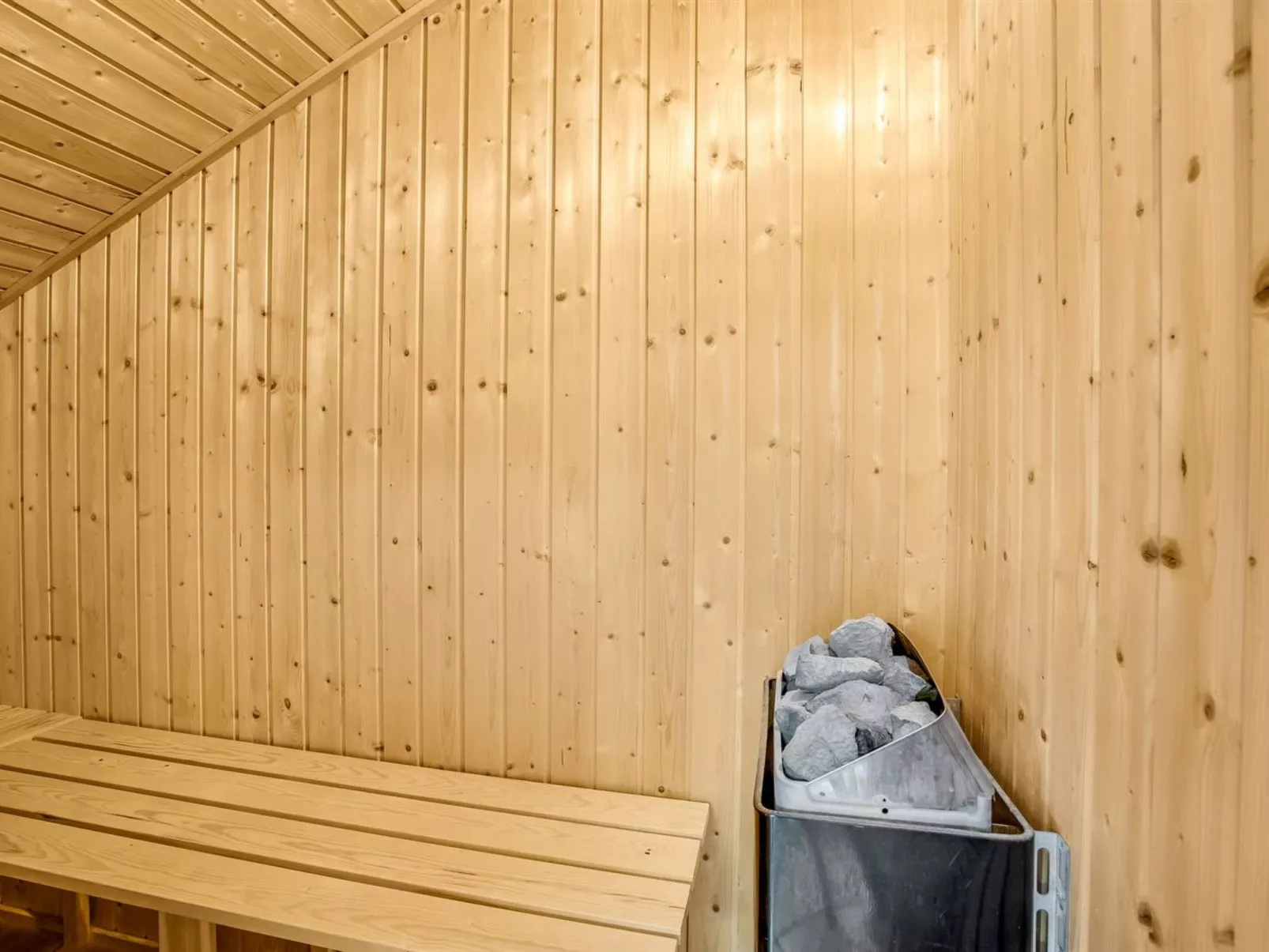 "Hariet" - 300m from the sea-Drinnen