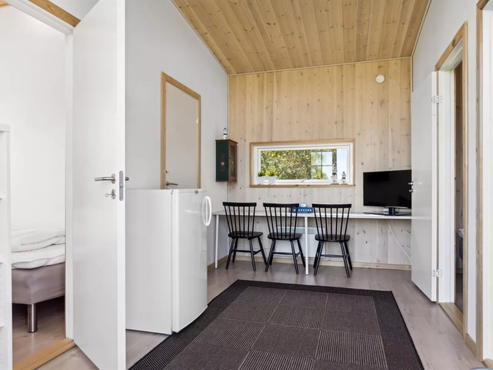 "Sheemen" - 900m from the sea-Inside