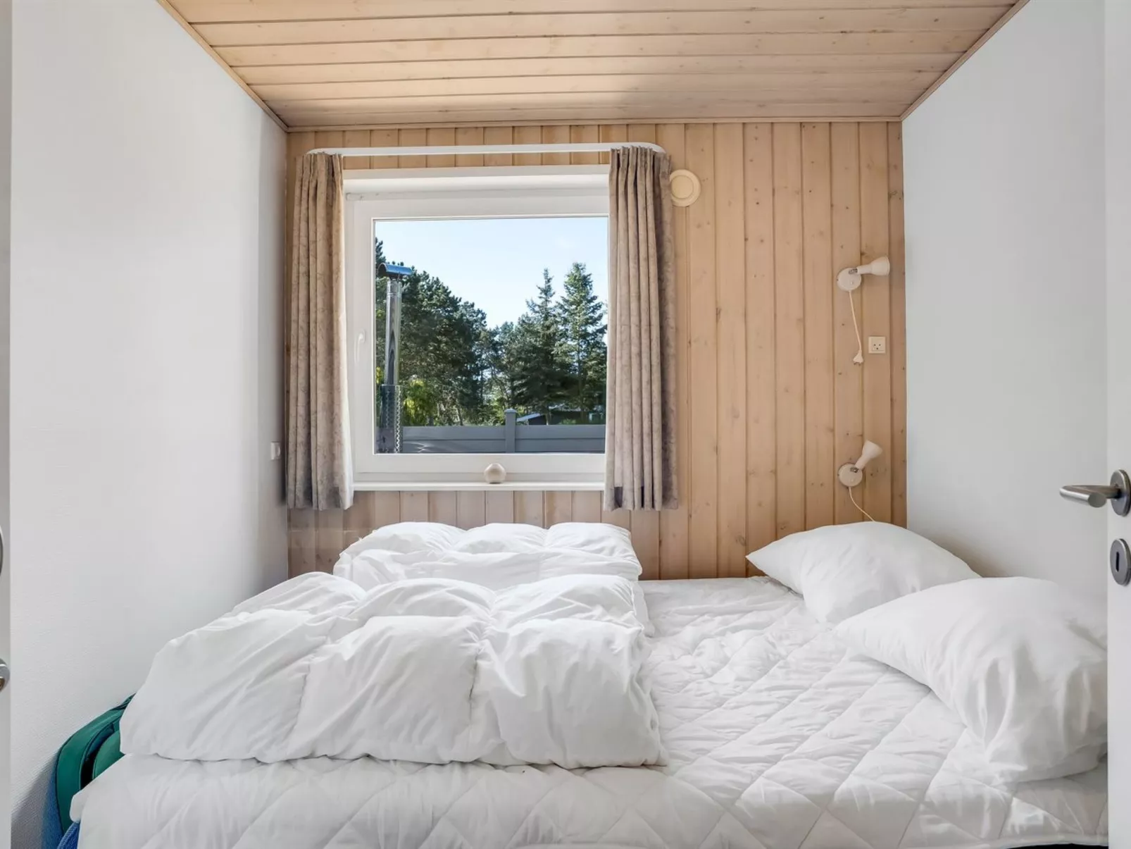 "Rohan" - 700m from the sea-Inside