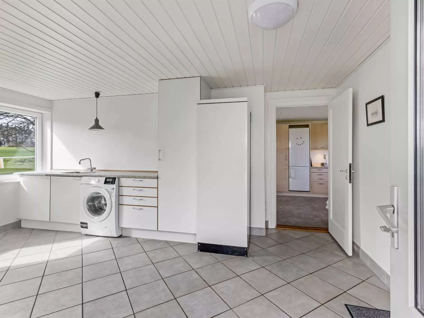 "Kerrin" - 1km from the sea-Inside