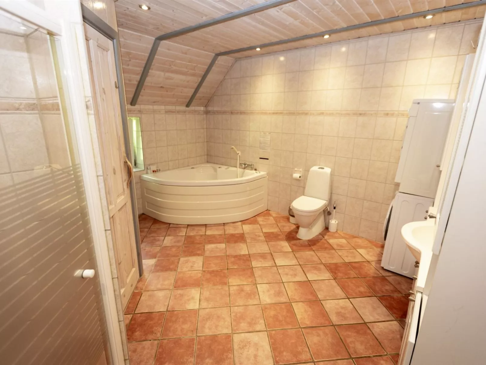 "Ejvi" - 4km from the sea-Drinnen