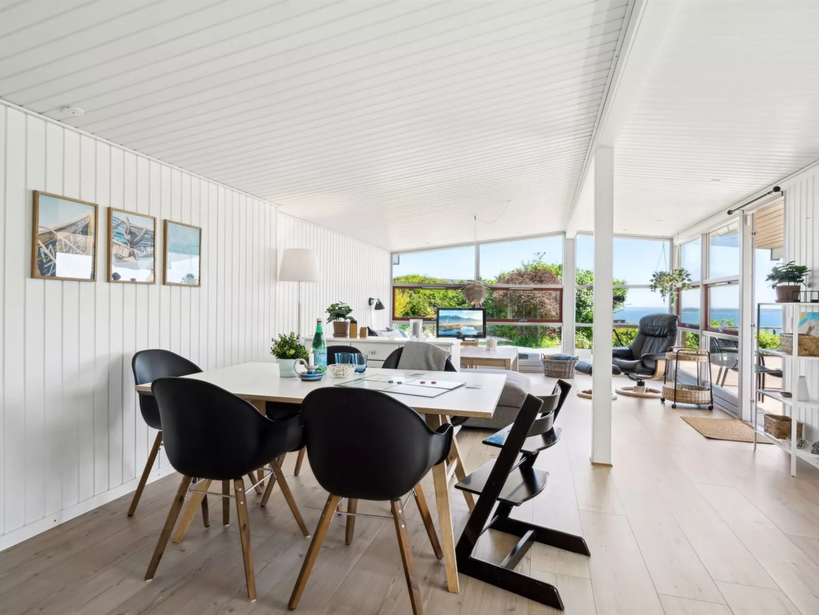 "Fokke" - 450m from the sea-Inside