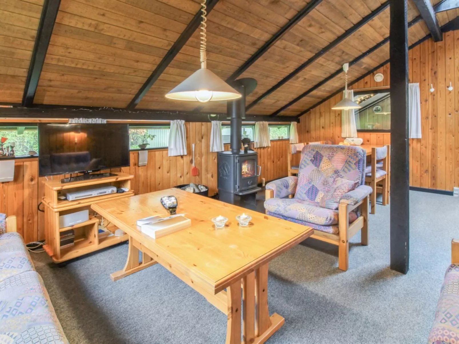 "Gabi" - 30km from the sea-Drinnen