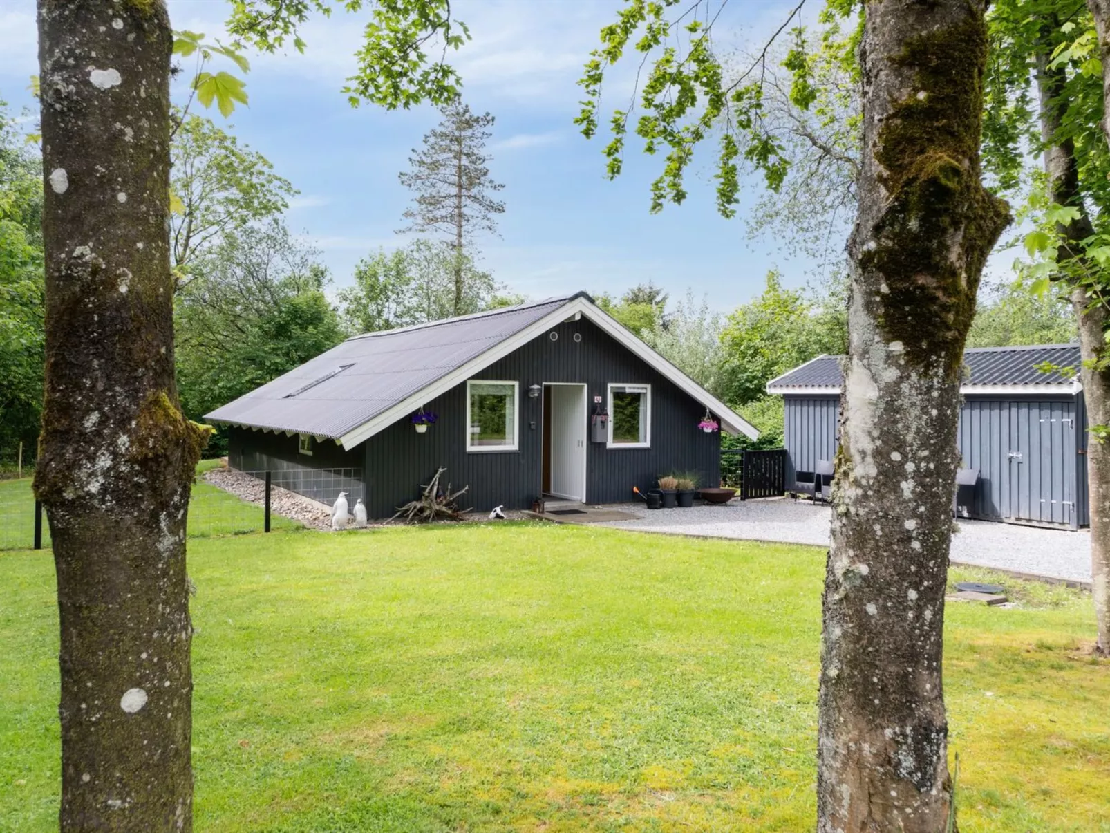 "Hereth" - 30km from the sea-Outside