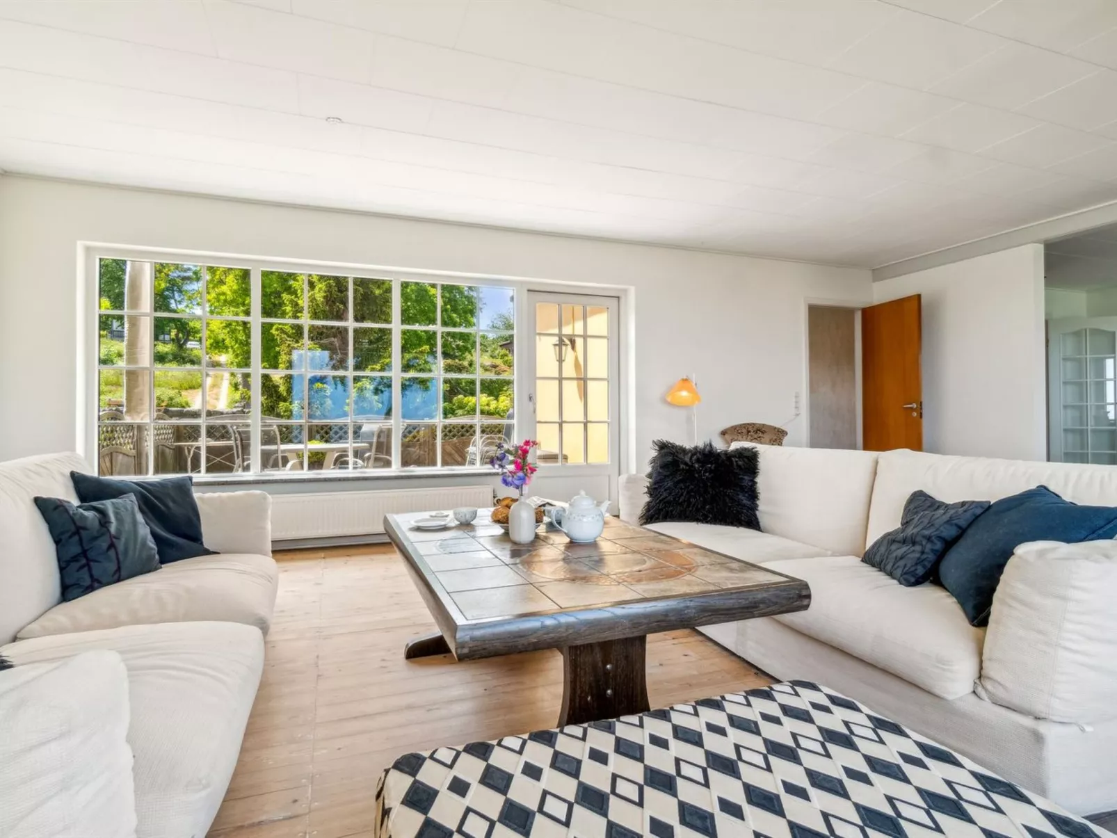 "Vanta" - 50m from the sea-Drinnen