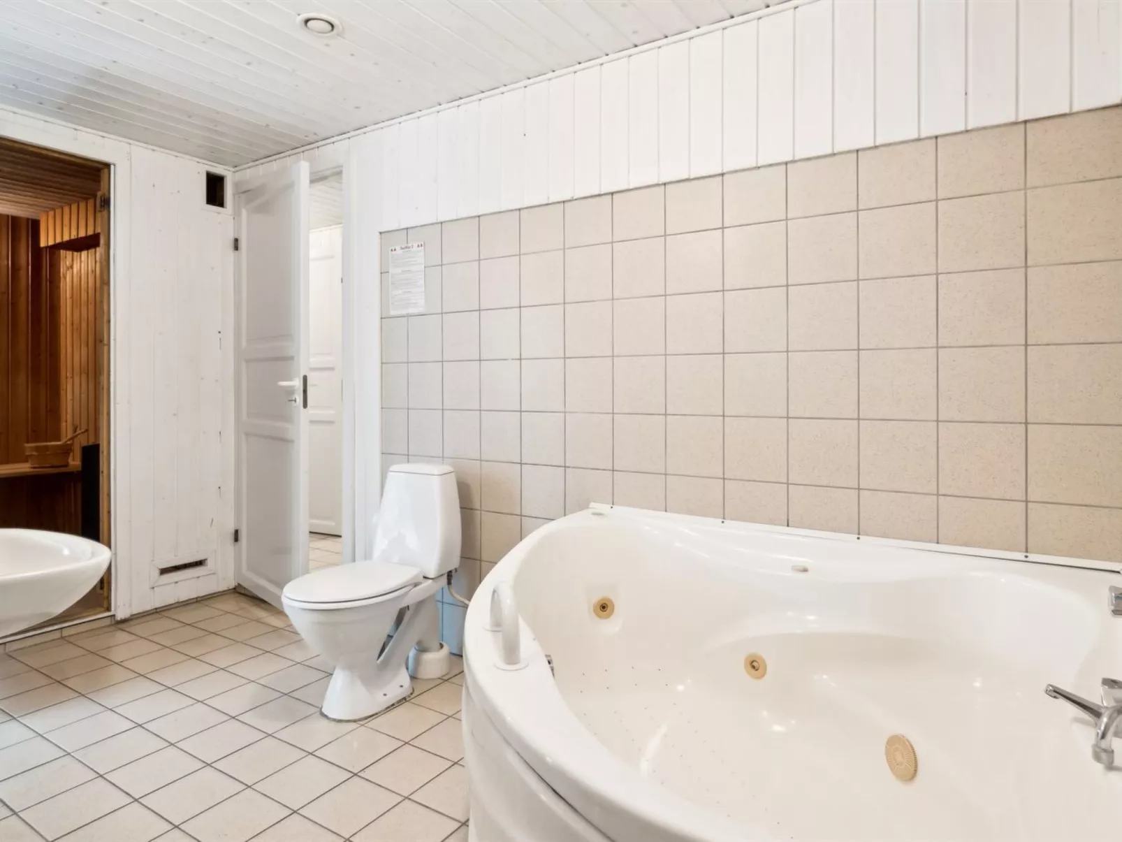 "Paulus" - 375m from the sea-Drinnen