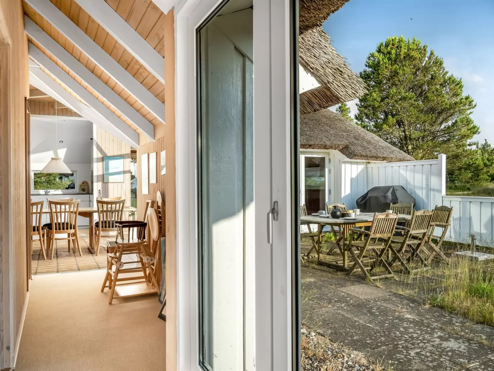 "Elenor" - 1.1km from the sea-Drinnen