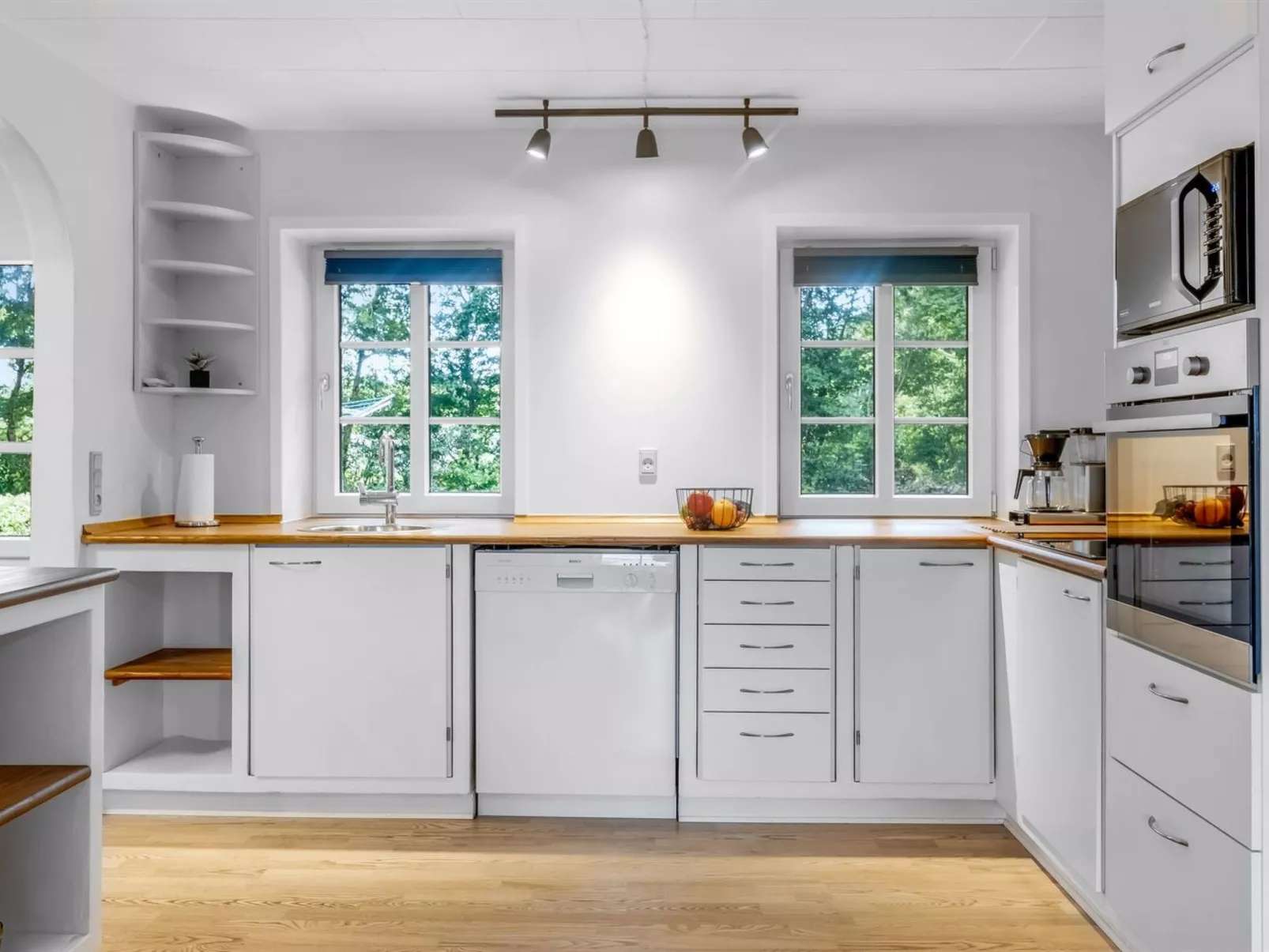 "Saran" - 30km from the sea-Drinnen