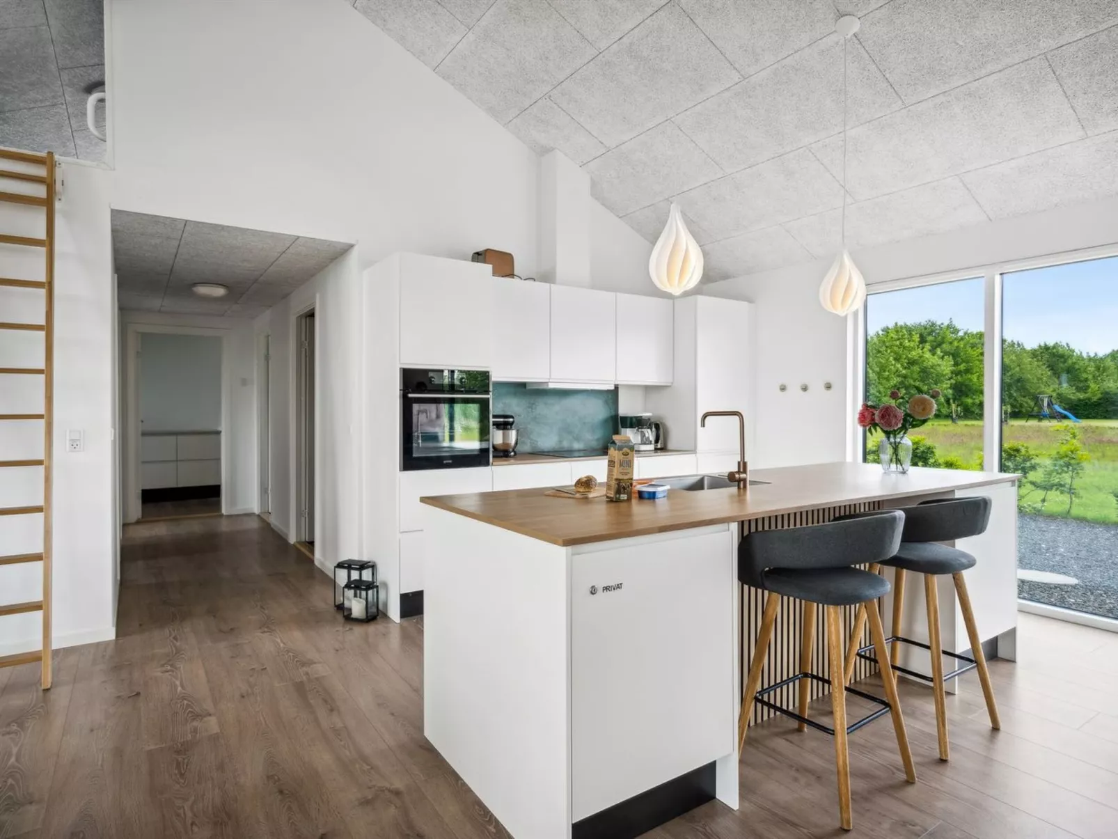 "Danika" - 650m from the sea-Drinnen