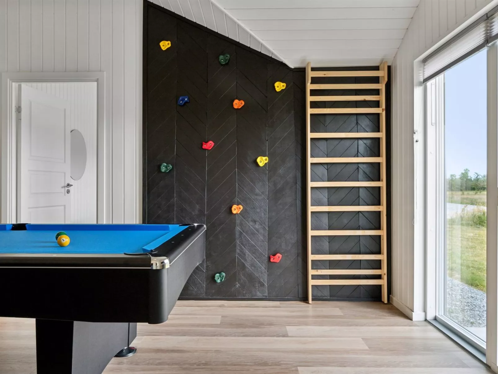 "Henke" - 475m from the sea-Drinnen