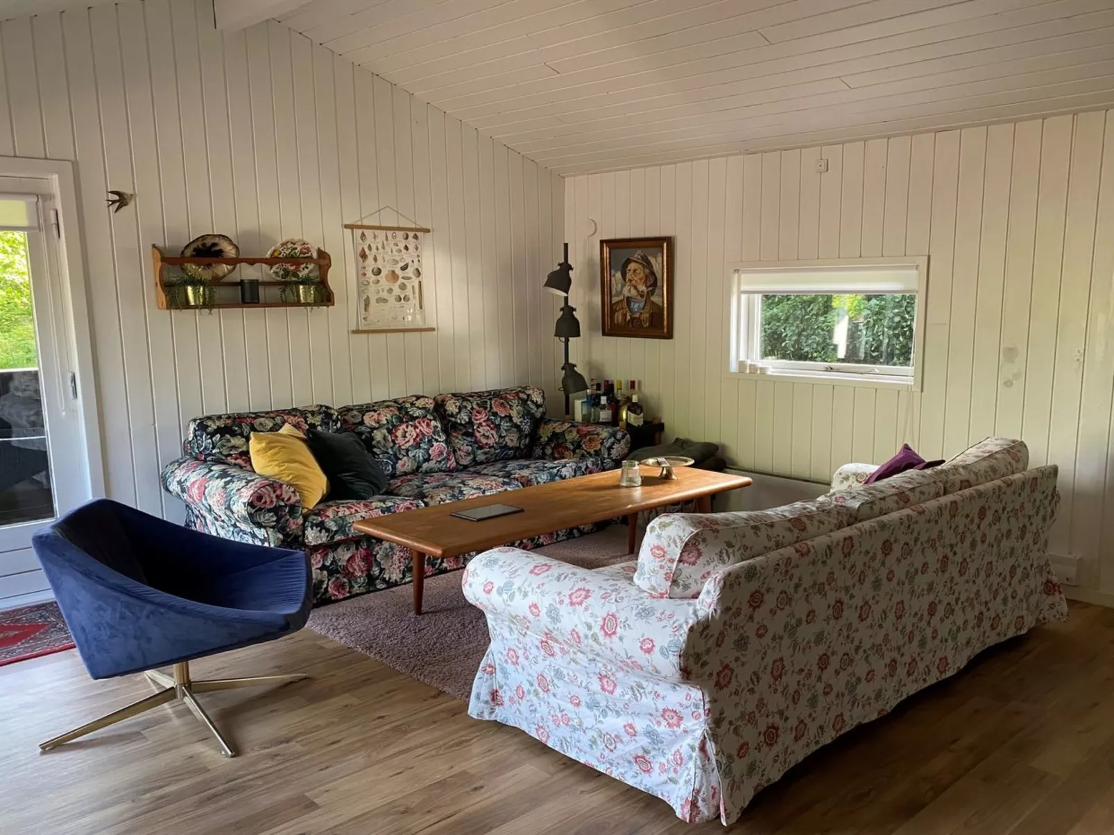 "Elnur" -  from the sea-Drinnen