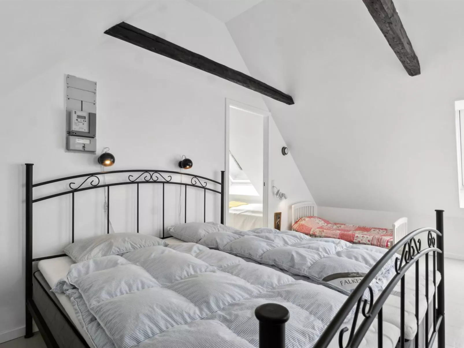 "Keyla" - 2.3km from the sea-Inside