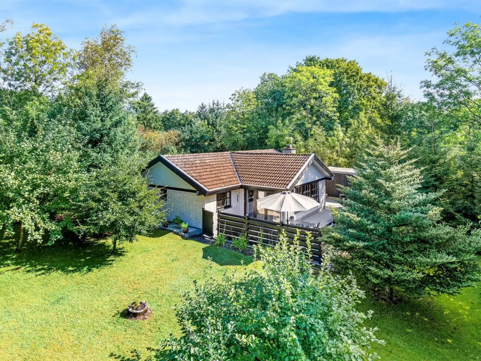 "Berner" - 30km from the sea-Outside