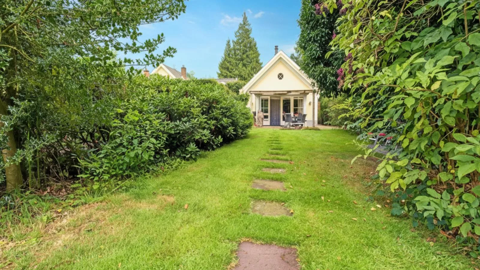 Wellnesshuisje Kalheupink-Gardens in summer