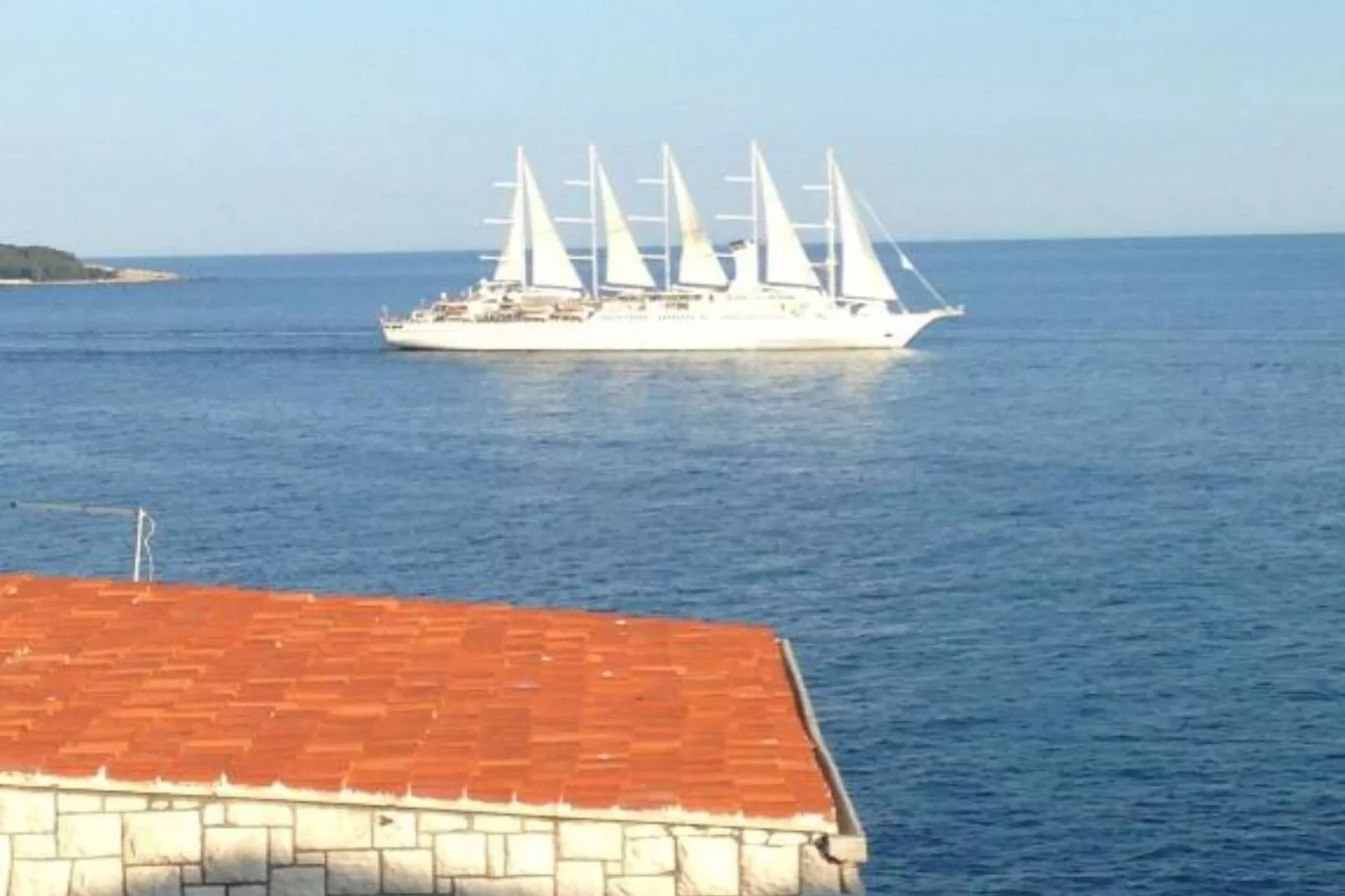 Apartments Aura - Comfort Studio Apartment 7 with shared swimming pool-Ambiance